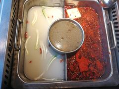 -洪焱重庆老火锅(万福花园店)