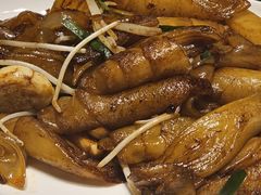 韭菜芽菜炒猪肠粉-花城苑广府菜(侨鑫店)