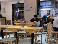 -魔都三兄弟酸辣粉·蘸卤炸串(虹桥万科店)