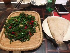 -百味地锅鸡(二店·财校分店)