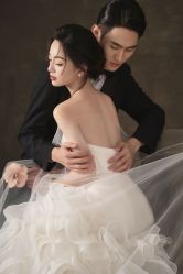 -雪中彩影婚纱摄影·微光艺术中心