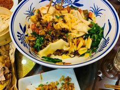 -窄巷子陕菜馆·地道陕西菜(粉巷店)