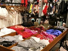 -Hollister(天环广场店)