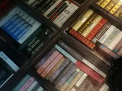 -钟书阁(松江泰晤士小镇店)