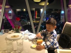-广州塔卢特斯法国旋转餐厅