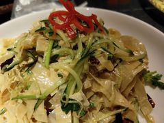 -靠山屯东北农家菜(八龙桥雅苑店)