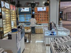-宝岛眼镜连锁·蔡司·依视路合作门店(红太阳商业广场店)