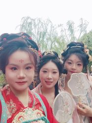 -一揽芳华汉服旗袍体验馆(拙政园店)