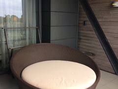 -上海滴水湖皇冠假日酒店