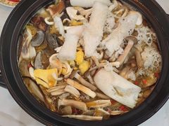 -菌之家·专业纯野生菌火锅·特色炒菌