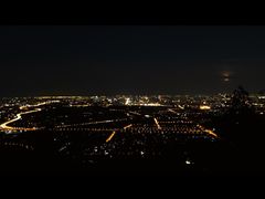 -鬼笑石后山停车场