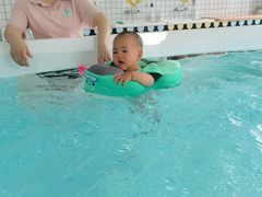 -蓝鲸奇亲子游泳俱乐部