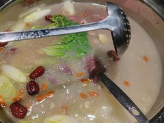 -龙巢盱眙龙虾·牛蛙·烧烤宵夜(八卦岭店)