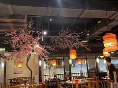 大堂-卢大鲜鱼头捞饭(美利广场店)
