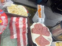 -宽板凳老灶火锅(台湾街店)