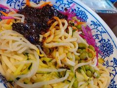 -亿诣蝎府炸酱面羊蝎子火锅(酷车小镇店)