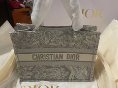 -DIOR迪奥(德基广场女装店)