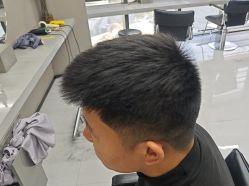 -宫铭烫发染发接发店