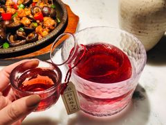 自制杨梅酒-初蓉丨遇见新川菜(亲贤街荣耀店)