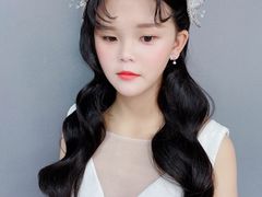 -群丽化妆摄影美甲纹绣培训学校