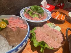 -周小明火锅(黑金冠社区店)