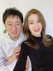 -AYO SALON
