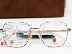 -潘多拉眼镜·蔡司依视路明月(潘家园店)