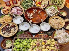 -阿山卓·野生菌火锅·纳西火塘烤肉