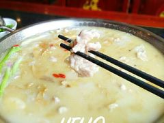-老来福·非遗酸汤兔(凯旋路店)
