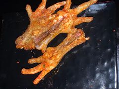 鸡爪-夜火烤摊·东北烧烤酒场·老杨小黄鱼