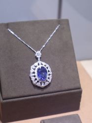 -恒阳珠宝·高级定制镶嵌·天然彩宝·天然钻石(南京西路店)