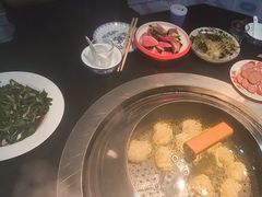 -高家小院铁锅炖大鹅(哈西高铁站店)
