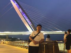 -南京眼步行桥