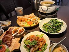 -大头虾越式风味餐厅(光明广场店)