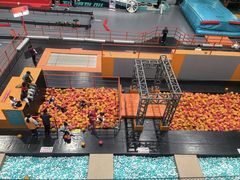 -极限PLAY运动娱乐新世界·团建派对表演休闲馆·室内高空游乐园