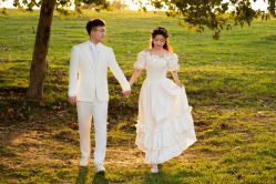 -雪中彩影婚纱摄影·微光艺术中心