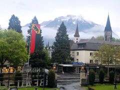 -因特拉肯贝乌里瓦奇大酒店