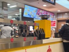 -麦当劳(轻轨曹杨路店)