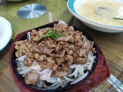 铁板羊肉-天地家常菜