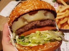 -The Habit Burger Grill 哈比特汉堡(复兴soho店)