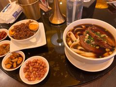 红烧牛筋牛肉面-中国厨房/台湾牛肉面
