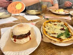超级牛肉汉堡-野草莓自由市场