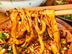 -拈签一笑黄牛肉辣卤串串