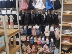 -名创优品(山东青岛东方城店)