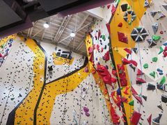 -问山MountQuest攀岩馆