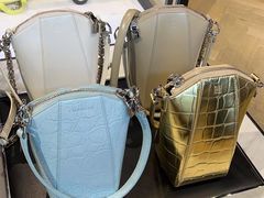 -GIVENCHY(比斯特苏州购物村店)