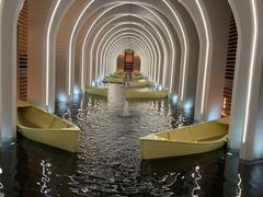 -涨巢·潮玩水疗局