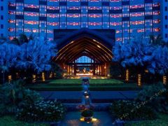 -三亚湾海居铂尔曼度假酒店