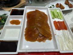 片皮鸭-王府井酒店(金桥港湾店)