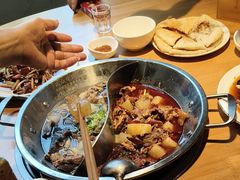 -大众跷脚牛肉馆·非遗传承单位(峨眉山店)